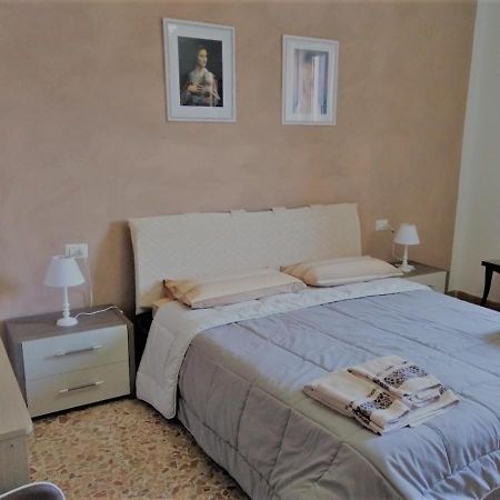Oschiri Sa Rosa E Su Trapperi Bed & Breakfast エクステリア 写真