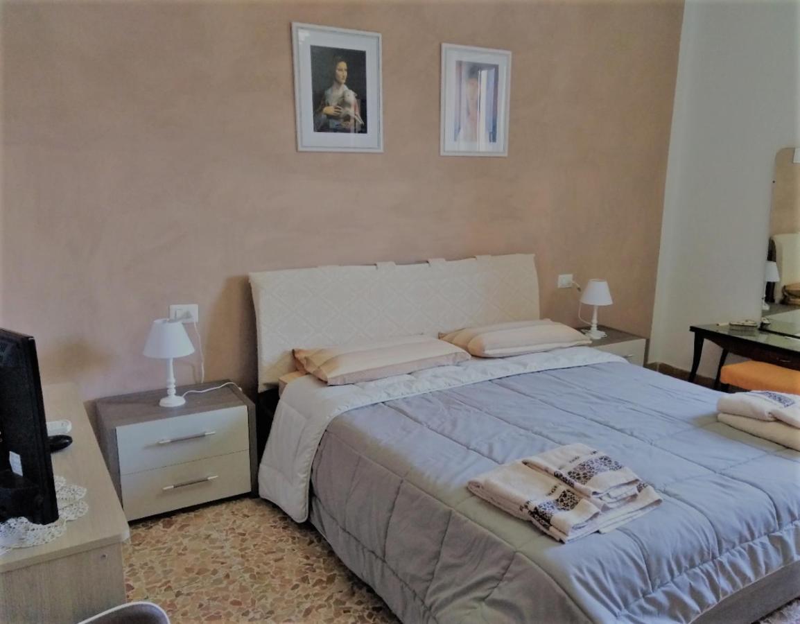 Oschiri Sa Rosa E Su Trapperi Bed & Breakfast エクステリア 写真