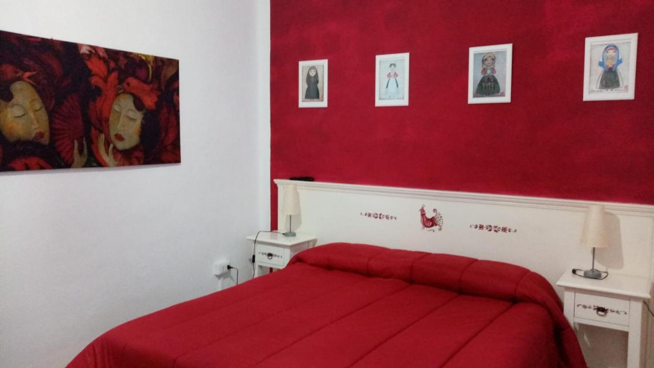 Oschiri Sa Rosa E Su Trapperi Bed & Breakfast エクステリア 写真
