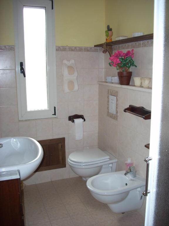 Oschiri Sa Rosa E Su Trapperi Bed & Breakfast 部屋 写真