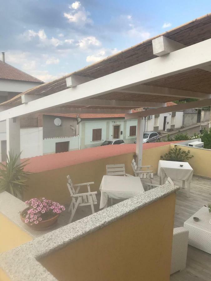 Oschiri Sa Rosa E Su Trapperi Bed & Breakfast エクステリア 写真